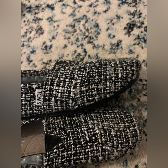 Toms Shoes - Picture 3 of 4